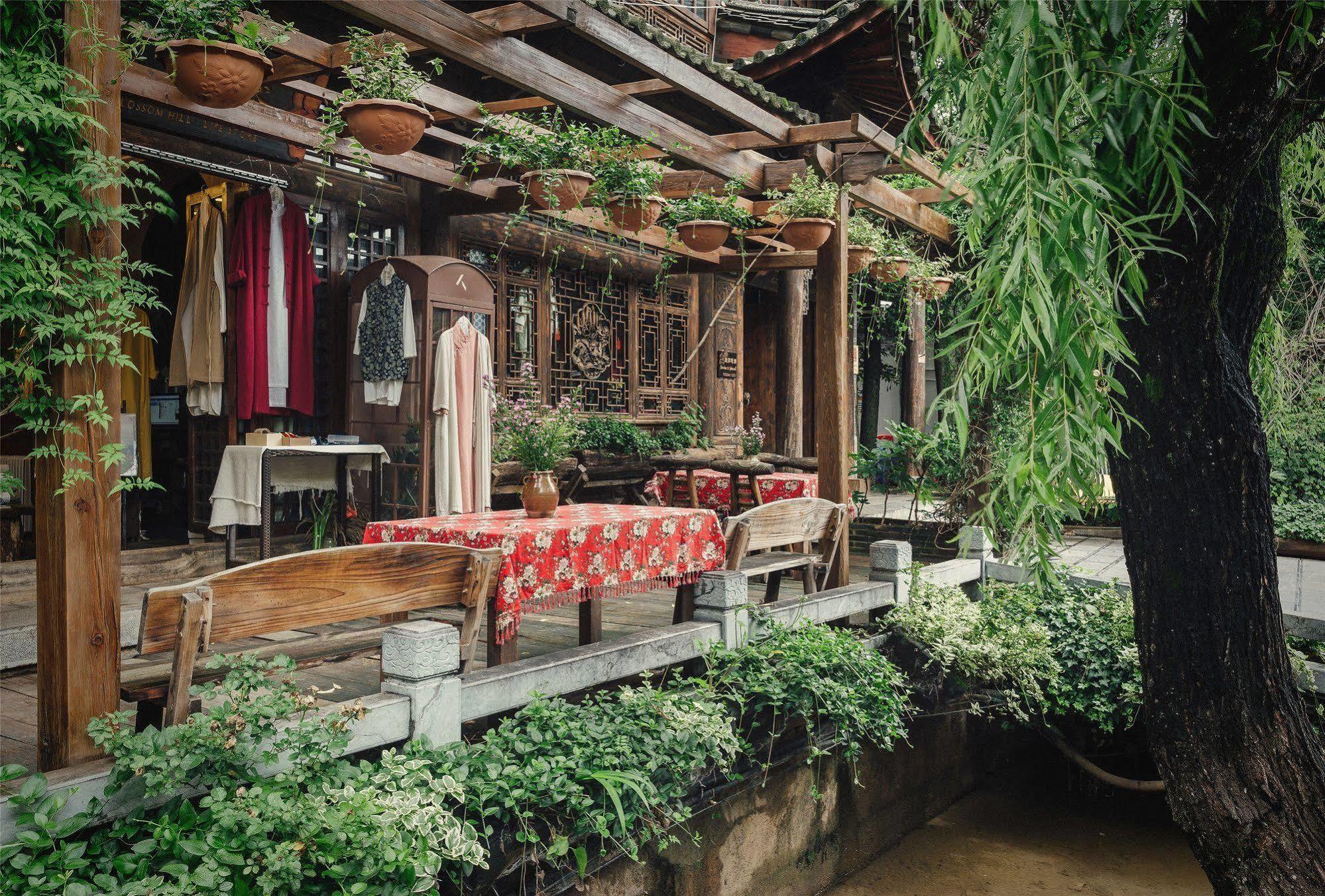 Blossom Hill Inn - Joyland Lijiang  Exterior photo